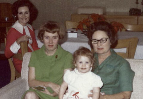 Mimi and Dona with Merrily and Sophie, 1968